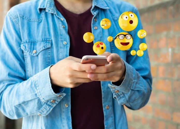 Teclado do Google permite combinar emojis