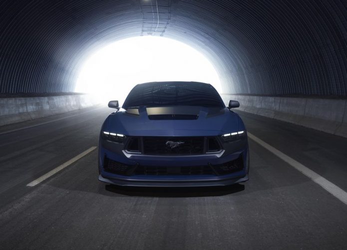 Ford Mustang Dark Horse