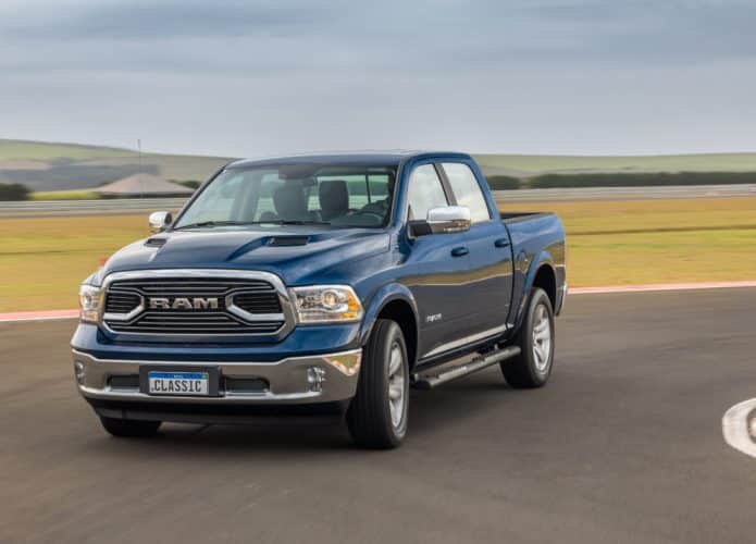 Picape Ram Classic desembarca no Brasil com motor V8 e dois estilos