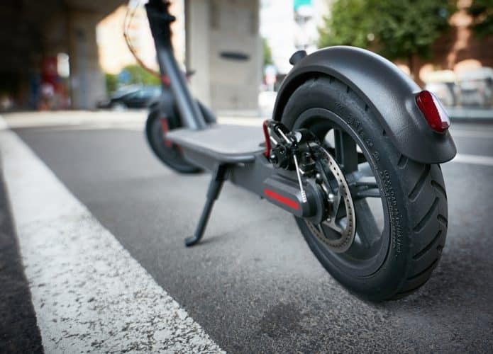 Scooter elétrico na estrada