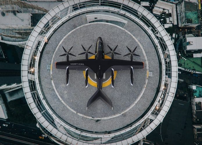 eVTOL britânico VX4 voa pela primeira vez com piloto a bordo
