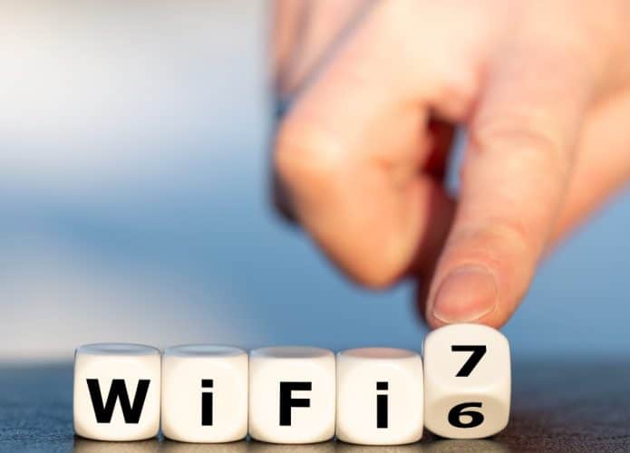 Transição do Wi-Fi 6 para o Wi-Fi 7 com ilusão ao Samsung Galaxy S24.