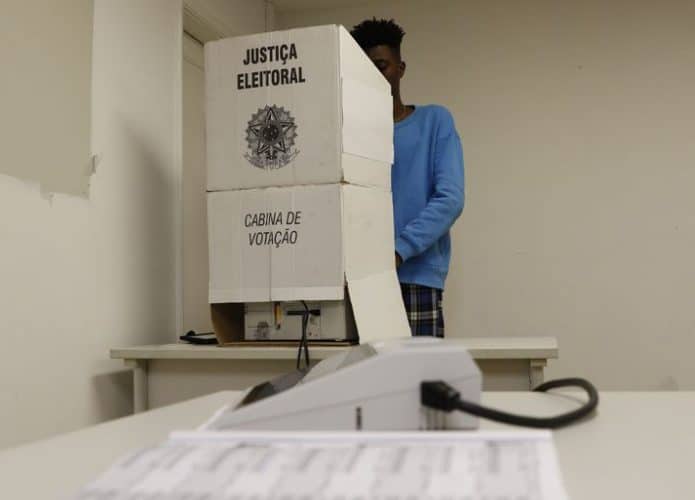 Cabine de votação. Imagem: Fernando Frazão/Agência Brasil