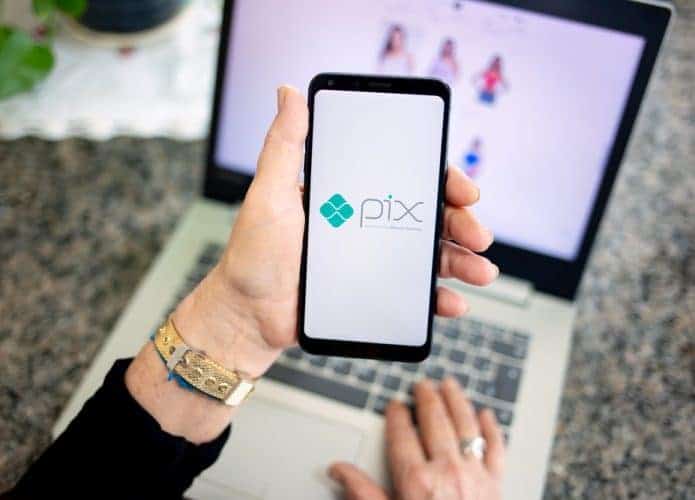 Pix ameaça o mercado das maquininhas de cartão