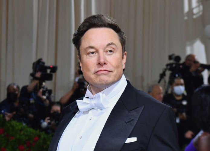 elon-musk-twitter-aquisicao-compra-passaro-libertado-695x500