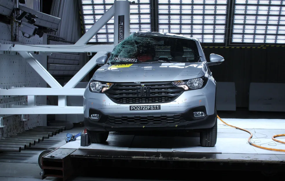 Carro mais vendido do Brasil decepciona em testes de colisão