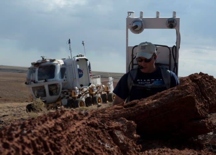 Nasa testa novo veículo para astronautas