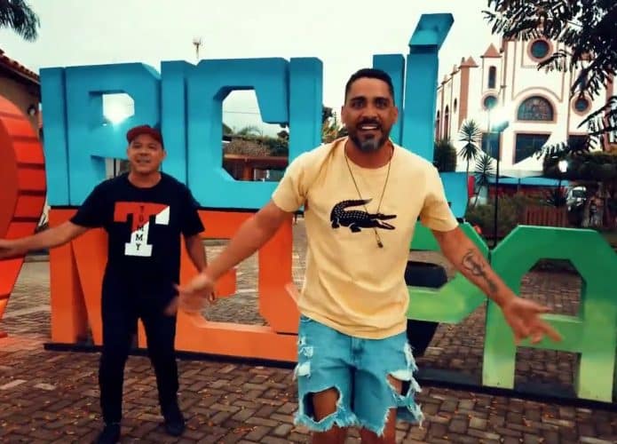 ta-na-hora-do-jair-ja-ir-embora-spotify-anti-bolsonaro-lula-695x500