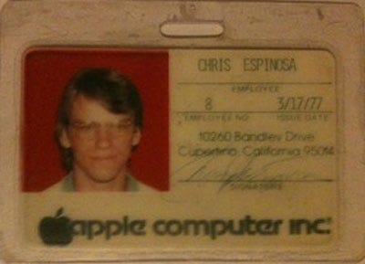 8. Chris Espinosa estava trabalhando na Apple a tempo parcial na escola - e ele ainda trabalha lá!