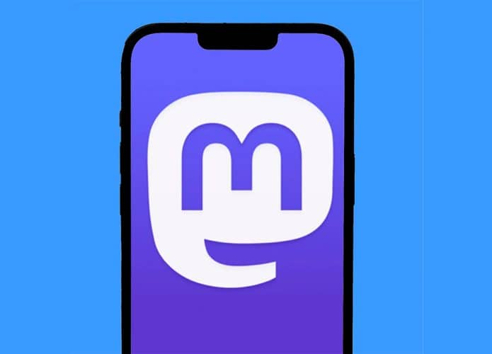 Montagem de um celular com o ícone do Mastodon na frente de um fundo azul
