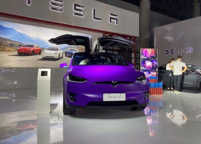 Tesla-model-X-purple-4