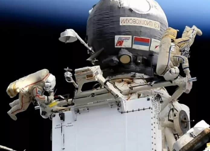 caminhada-espacial-russa-695x500
