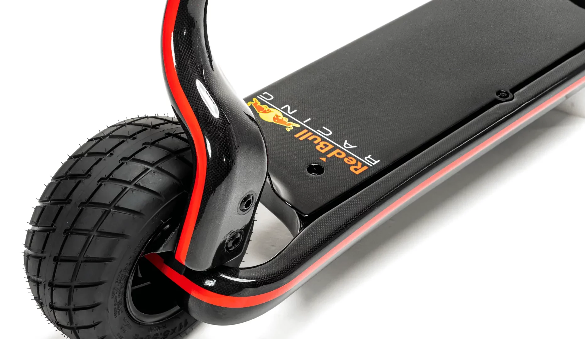 escooter-from-top-front-wheel-1862x1080.webp