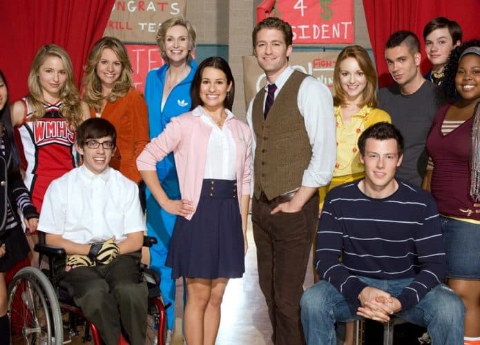 glee-ryan-murphy-serie-reboot-fox-encerrar-muito-antes-695x500
