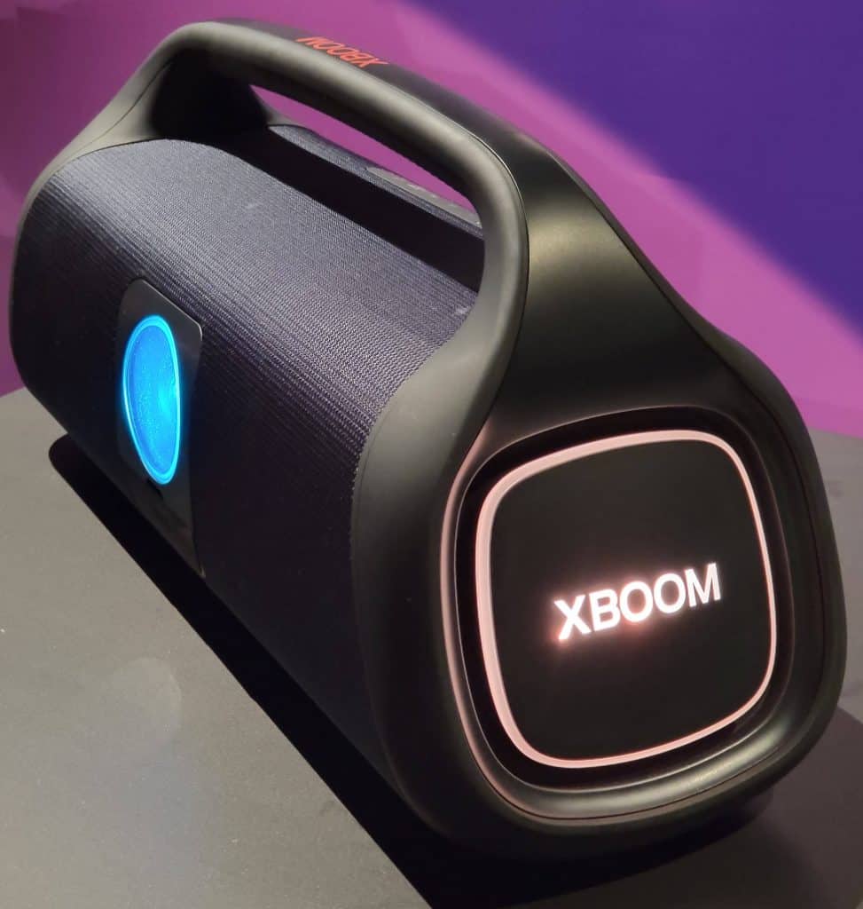 Destaques da XBoom Go Power XG9 são a duração da bateria, iluminação de estúdio e proteção IP67