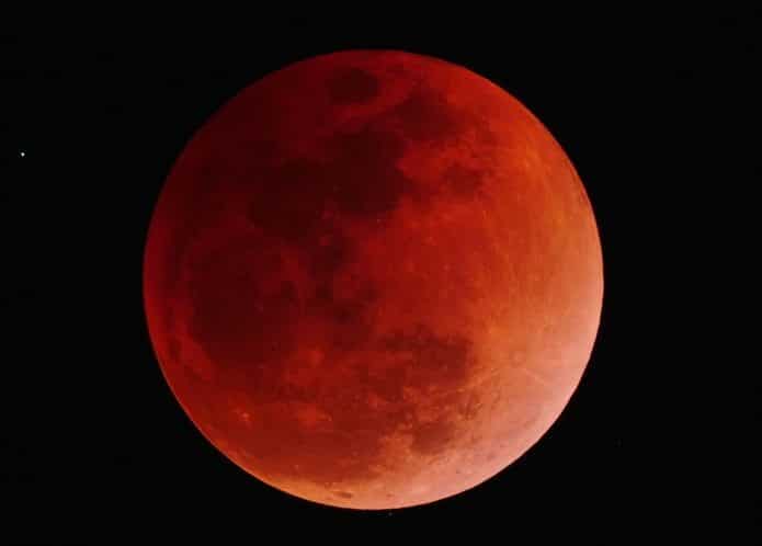 lua-de-sangue-eclipse-695x498