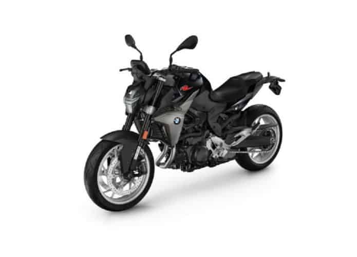 p90373082-highres-bmw-f-900-r-11-2019-scaled-e1668618488943-695x500