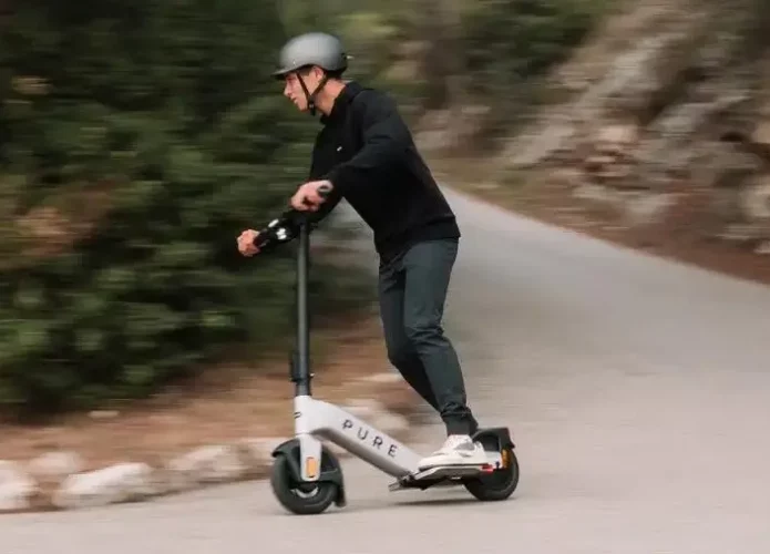 Patinete elétrico da Pure Electric.