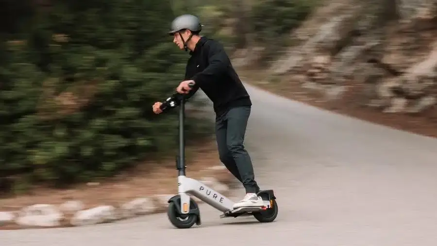Patinete elétrico da Pure Electric.