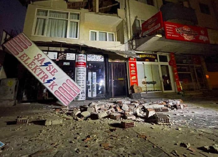 terremoto-turquia-destruicao-695x500