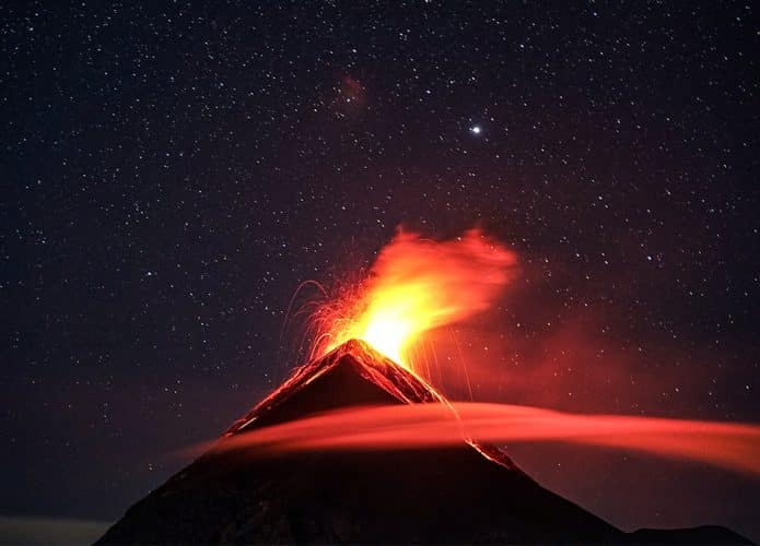 Erupção de um vulcão