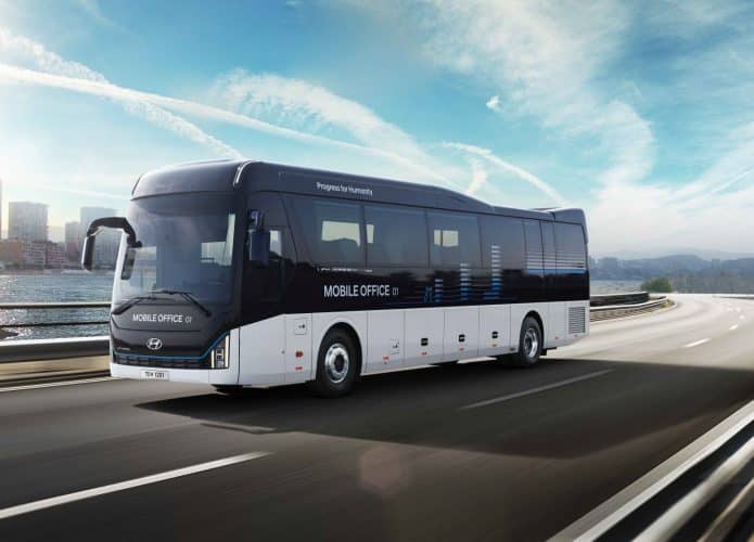 O Universe Mobile Office é uma versão personalizada do ônibus de luxo Universe da Hyundai.