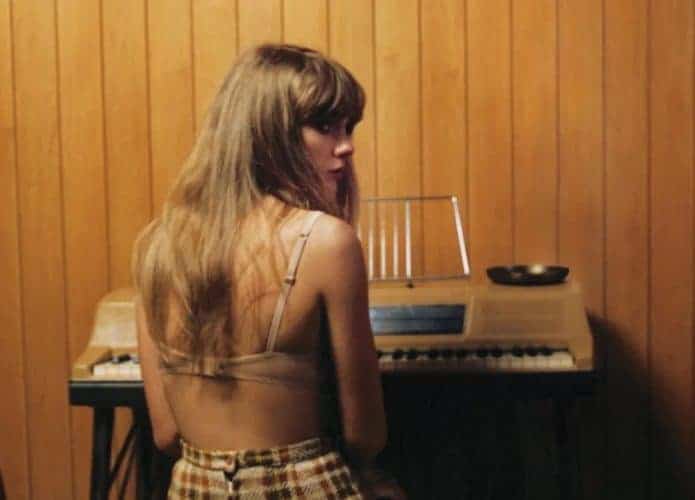 Taylor-Swift-Midnights-695x500
