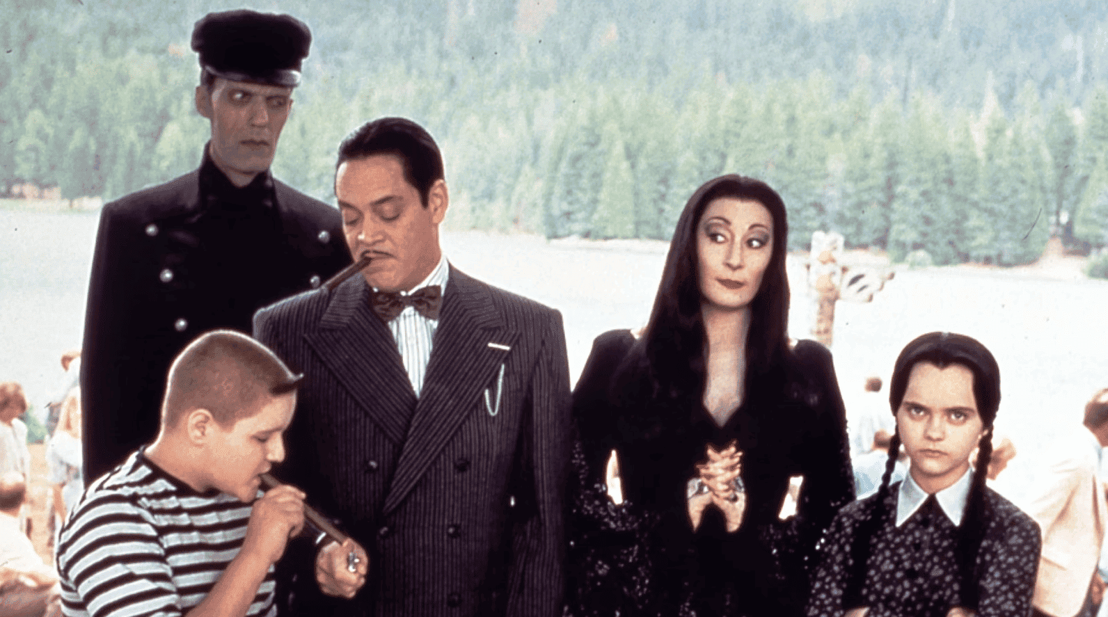 Cena da adaptação cinematográfica de A Família Addams (1991)