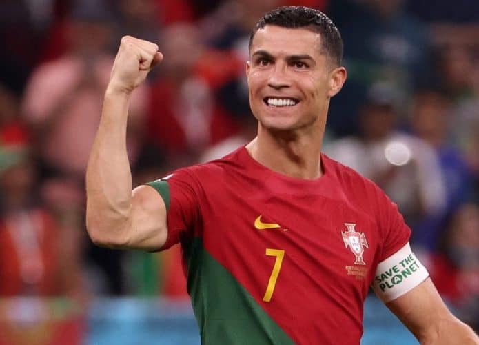 cristiano-ronaldo-portugal-x-suica-copa-2022-e1670248872211-695x500