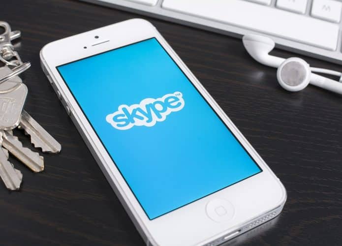 shutterstock-skype-traducao-tempo-real-inteligencia-artificial-695x500