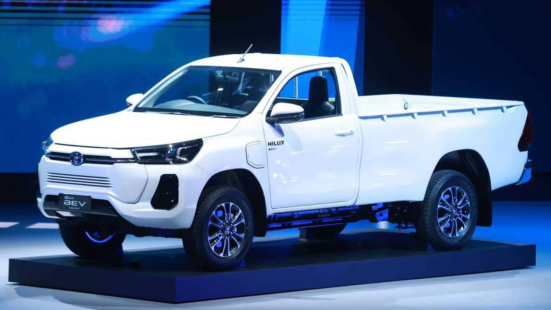 Toyota revela a Hilux BEV, sua primeira picape totalmente elétrica