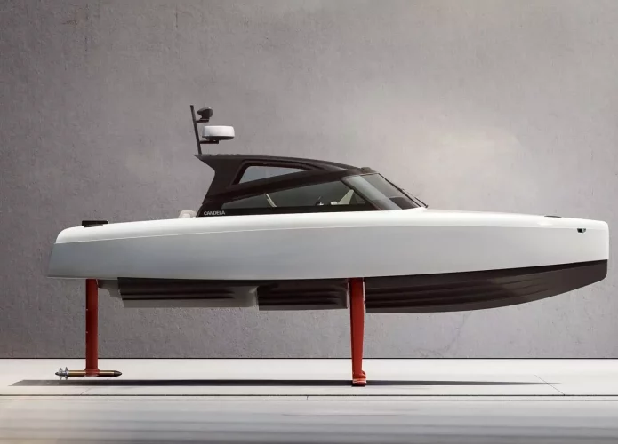 Barco elétrico Candela C-8