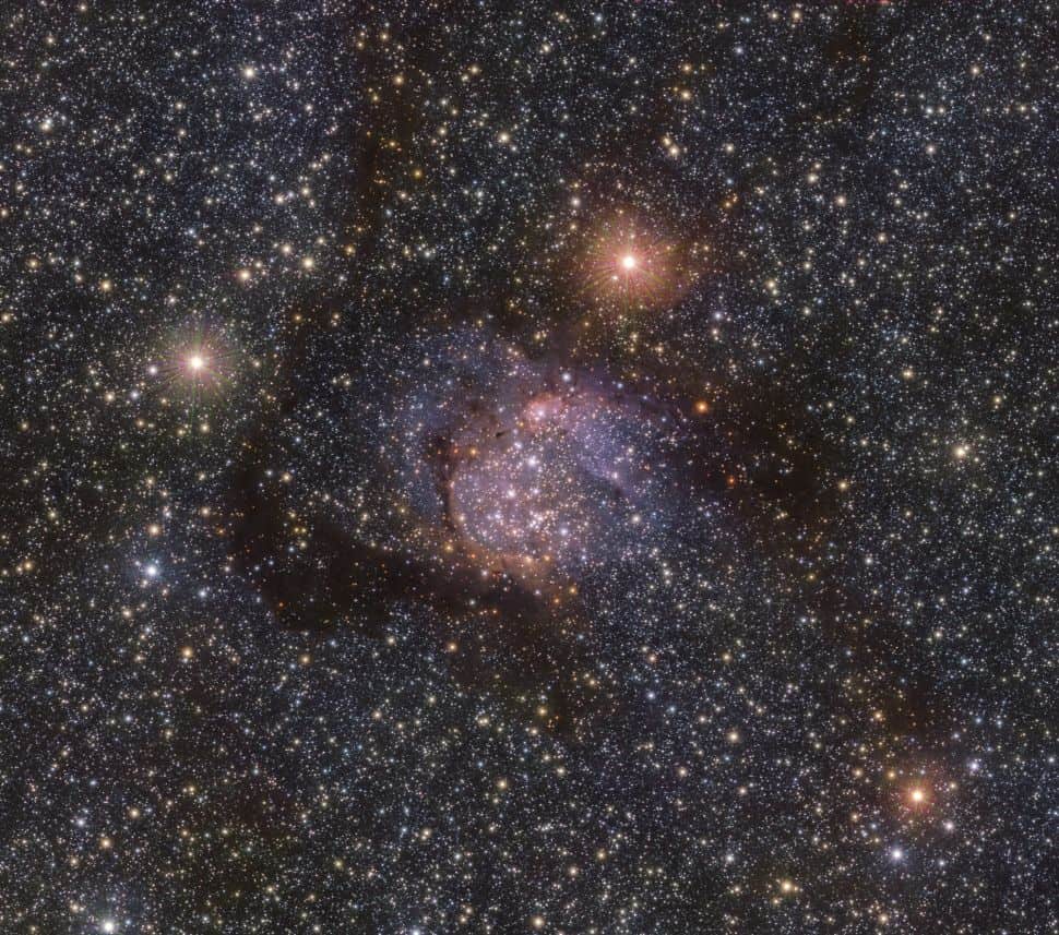 Berçário de estrelas é registrado por imagem impressionante