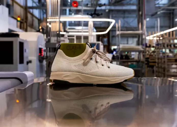 Tenis_robos_KX_Lab-1536x864-695x500.webp
