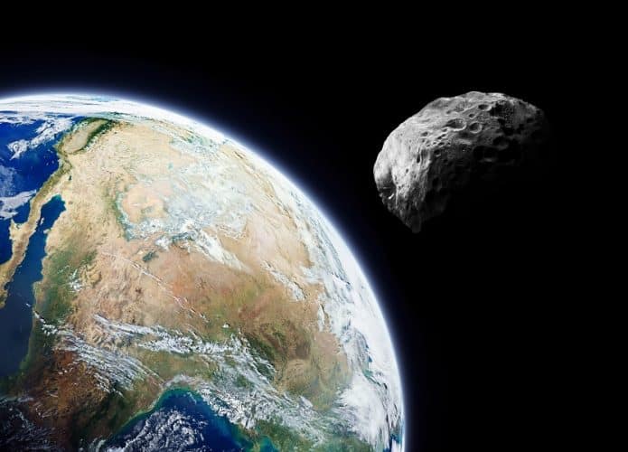 asteroide-proximo-a-Terra-695x500