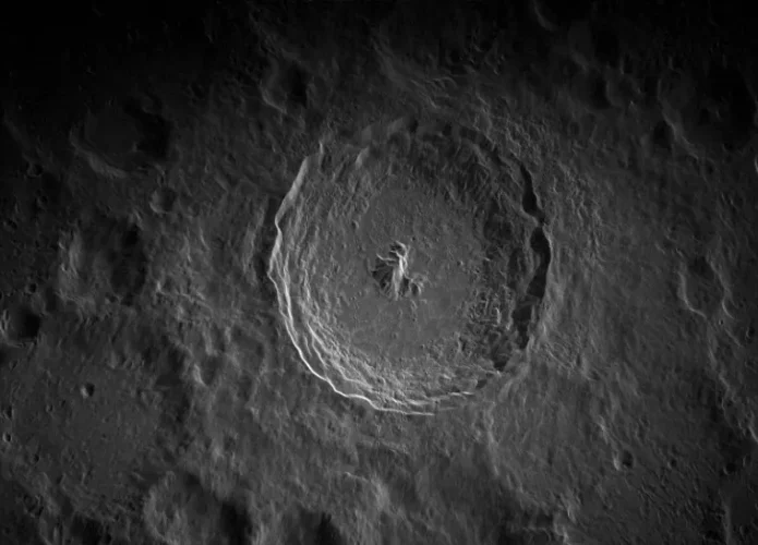 Foto da Cratera Tycho na Lua, feita a partir da Terra. (Crédito da imagem: Raytheon Technologies. )