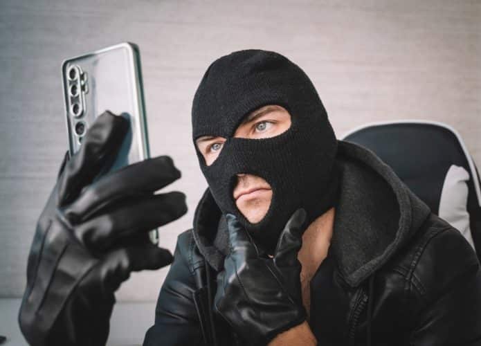 Golpe do nude faz extorsão de vítimas na internet; saiba como funciona
