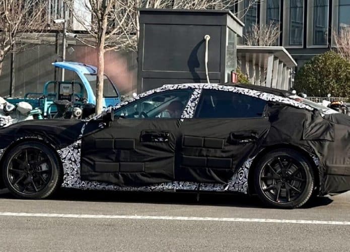 Carro elétrico da Xiaomi chega em breve para competir com o Tesla Model 3