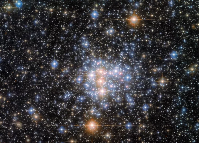 Aglomerado de estrela NGC 376 (Credito: ESA/Hubble & NASA, A. Nota, G. De Marchi)
