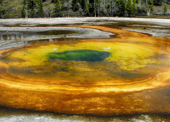 Yellowstone enquadra-se na categoria dos supervulcões, sendo responsável por uma das 5 maiores erupções da história.