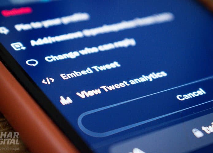 iPhone com opção de embedar vídeos no Twitter aberta
