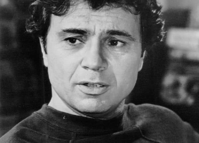 Robert_Blake_Baretta_1977-695x500