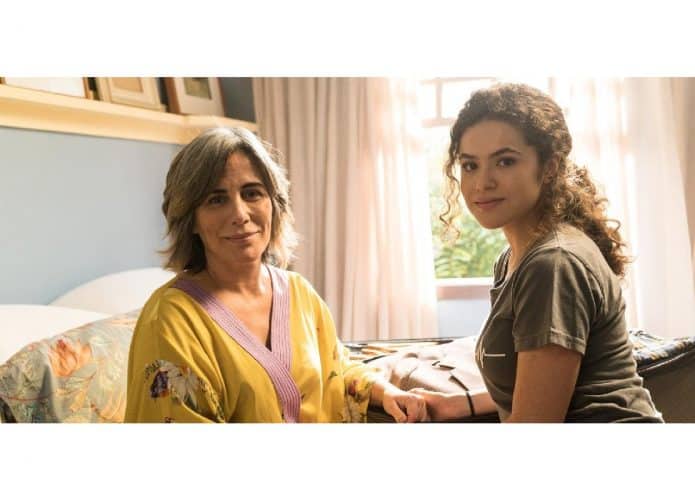 Gloria Pires e Maisa Silva no filme 'Desapega!'