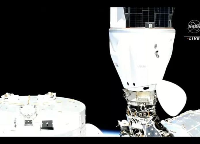 ancoragem-Crew-6-ISS-695x500