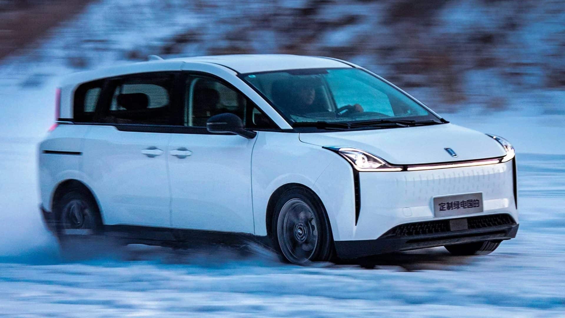 O Bestune E05 da FAW é o carro elétrico com motor da Huawei
