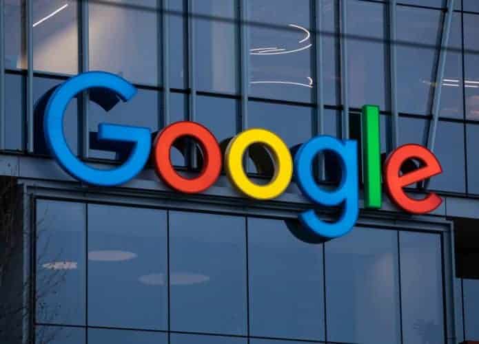 Logotipo do Google na fachadad de um dos escritórios da empresa