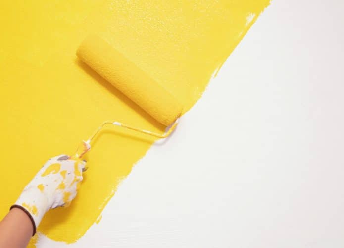 Tintas tradicionais exigem mais material que a tinta plasmônica (Credito: Shutterstock / fongbeerredhot)