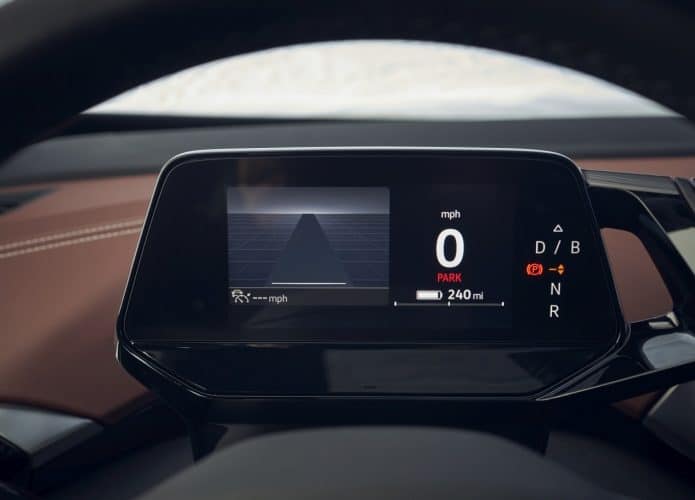 Volkswagen ID.4 sofre ‘apagão’ no painel