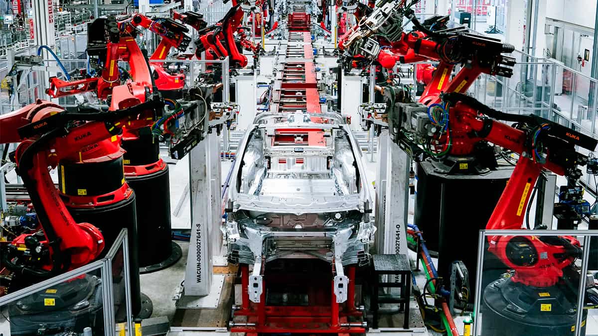 Linha de produção da Tesla