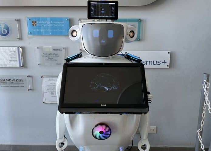 Robo-ChatGPT-695x500